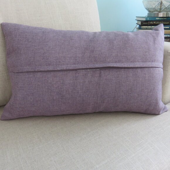 Lavender Purple Lilac Decorator Accent Pillow for Bed or Sofa Couch....625 - Picture 11 of 15